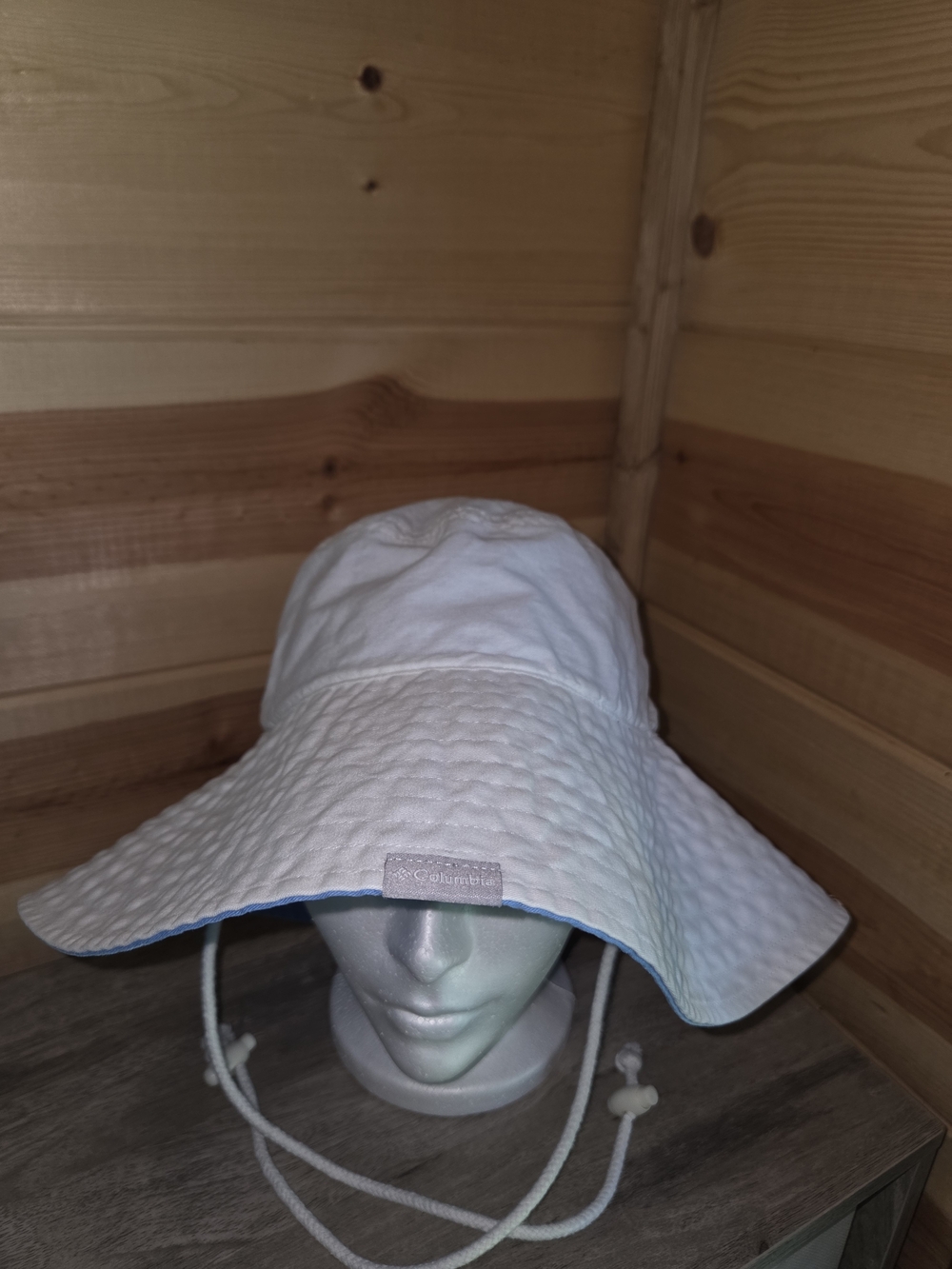 Columbia Reversible White/Blueโ Sun Bucket Hat